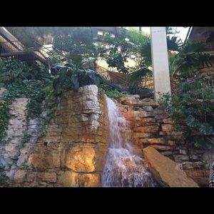 Meet your Posher, Anas